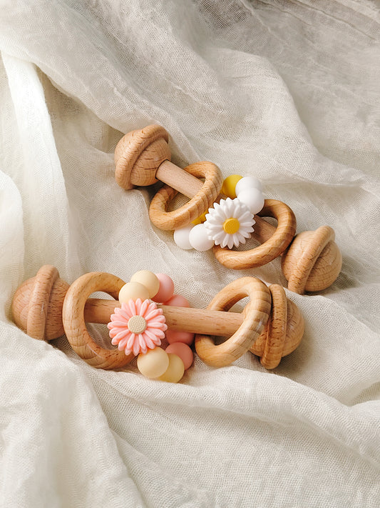 Wood Daisy Rattle